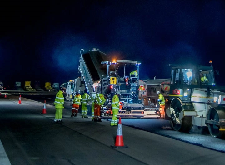 Large Paving Fleet and Rollers Resurfacing Major Infrastructure Project
